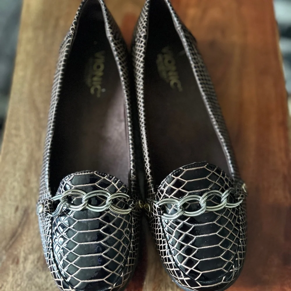 Vionic Alda Croc Embossed Black and Brown Chain Loafers - Picture 3 of 8